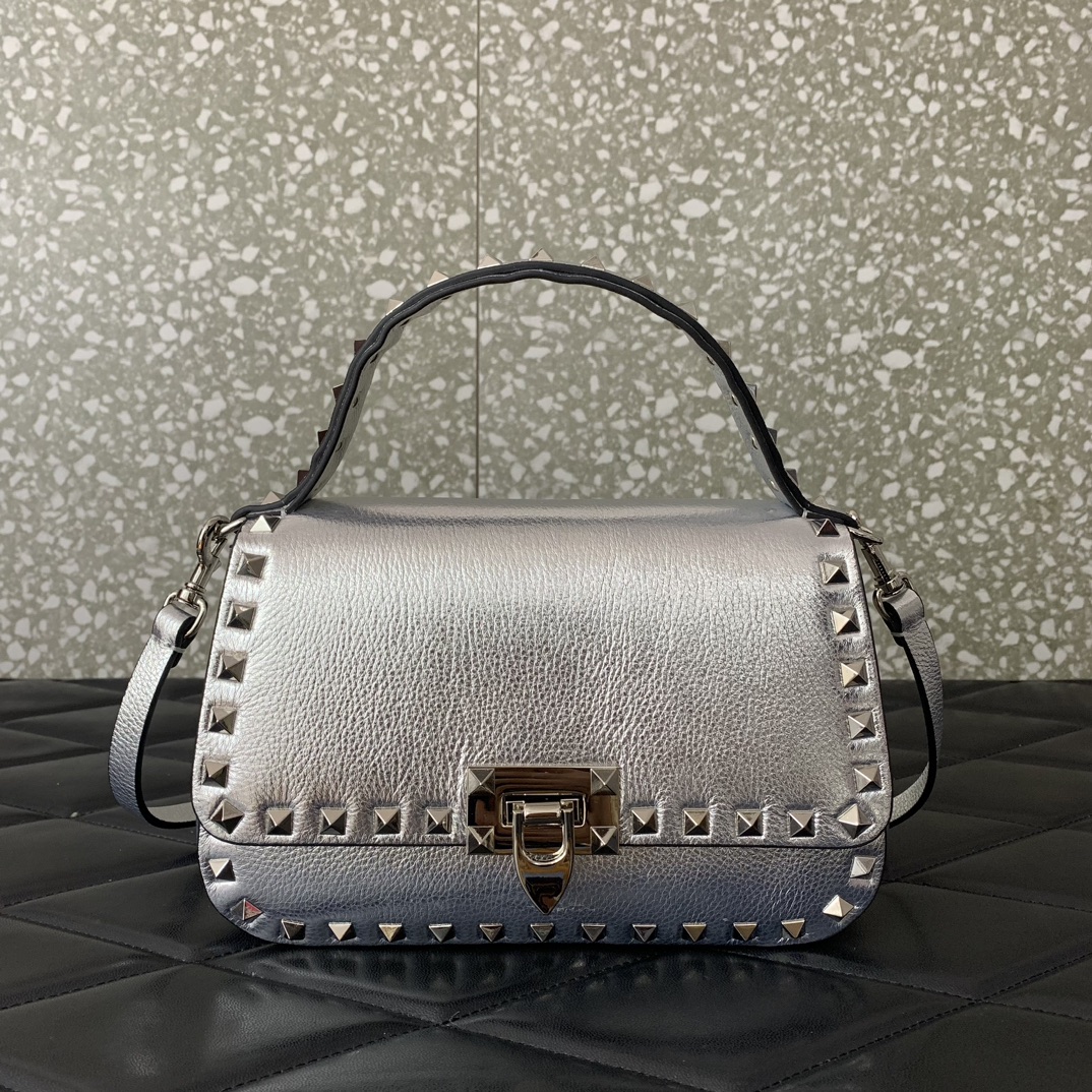 Valentino Garavani Rockstud Handbag Shoulder Bag in Silver Grainy Calfskin